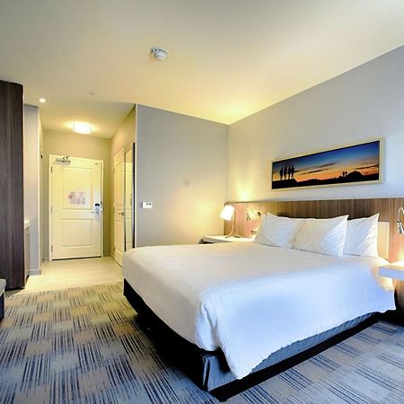 Hilton Garden Inn Santa Barbara/Голета Экстерьер фото