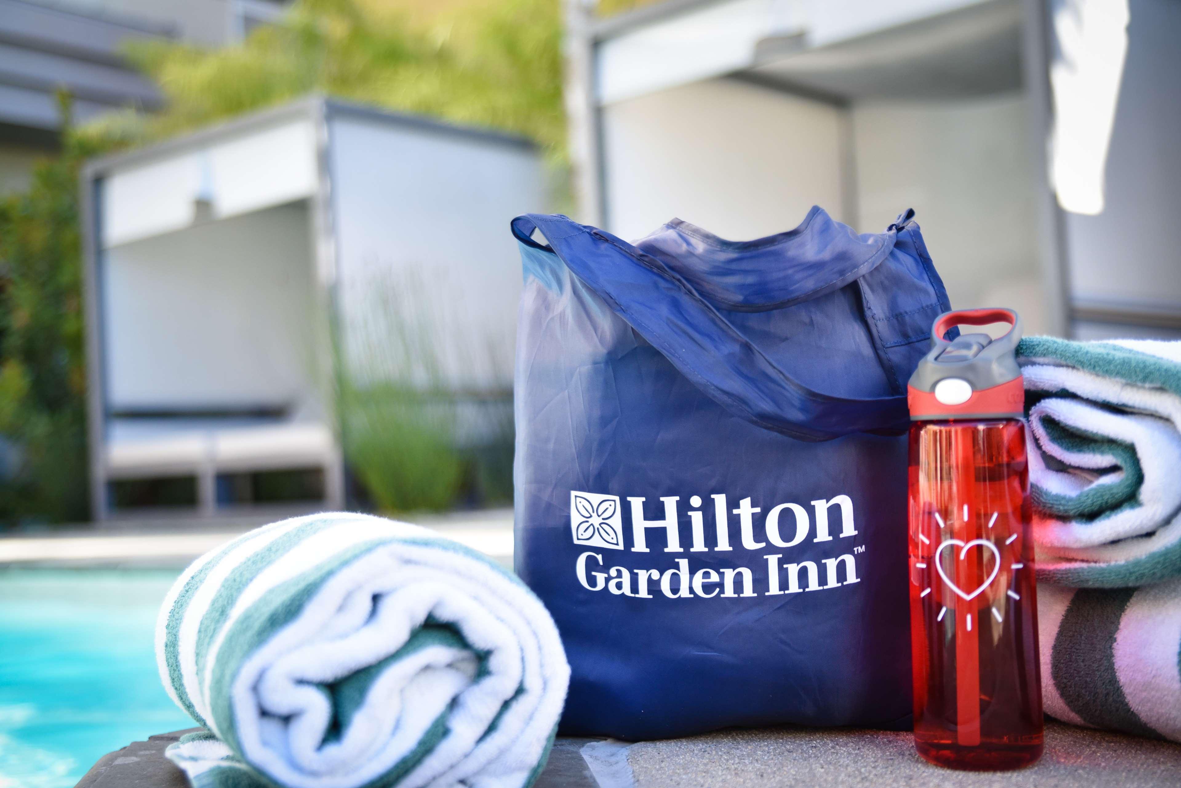 Hilton Garden Inn Santa Barbara/Голета Экстерьер фото