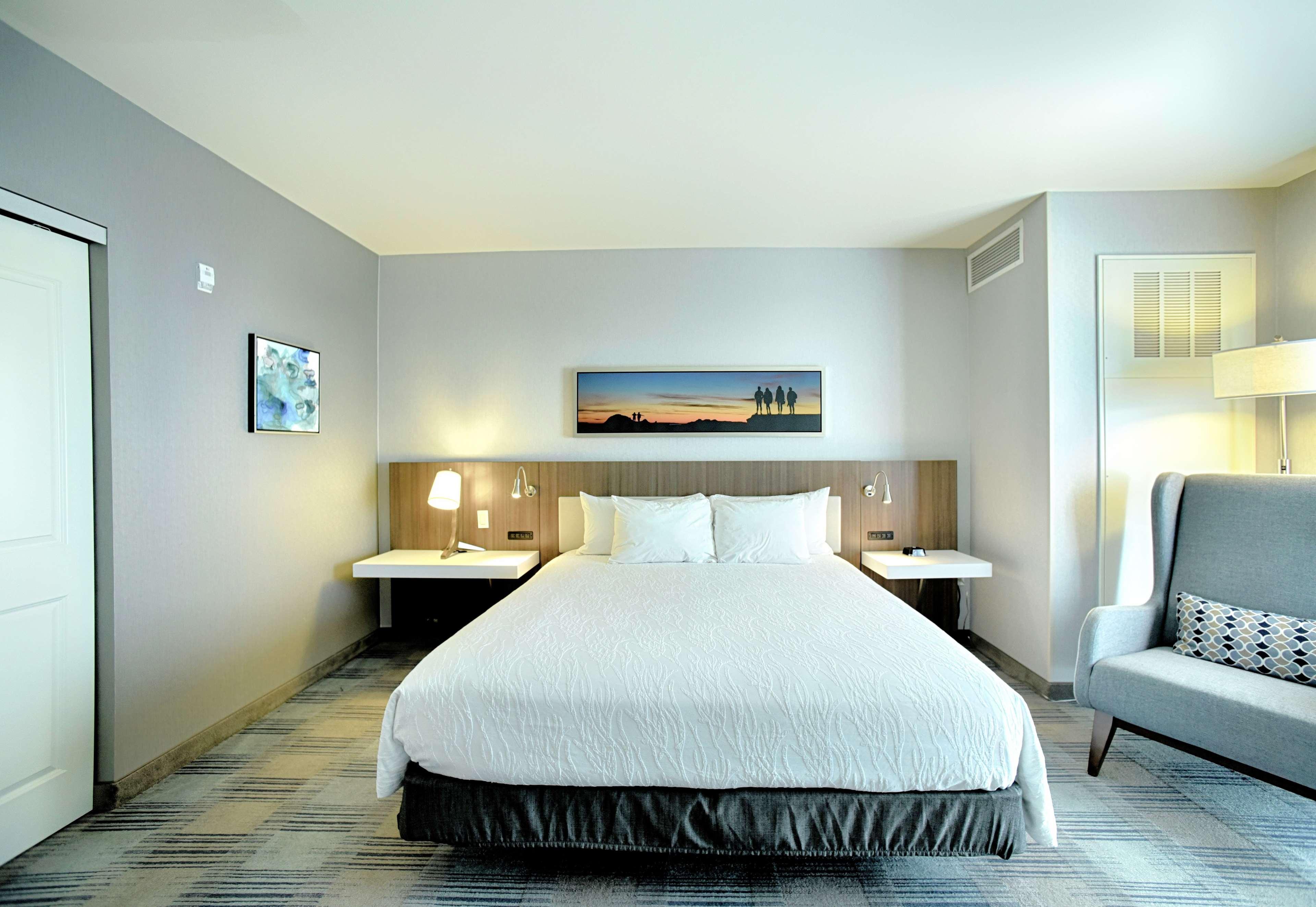 Hilton Garden Inn Santa Barbara/Голета Экстерьер фото