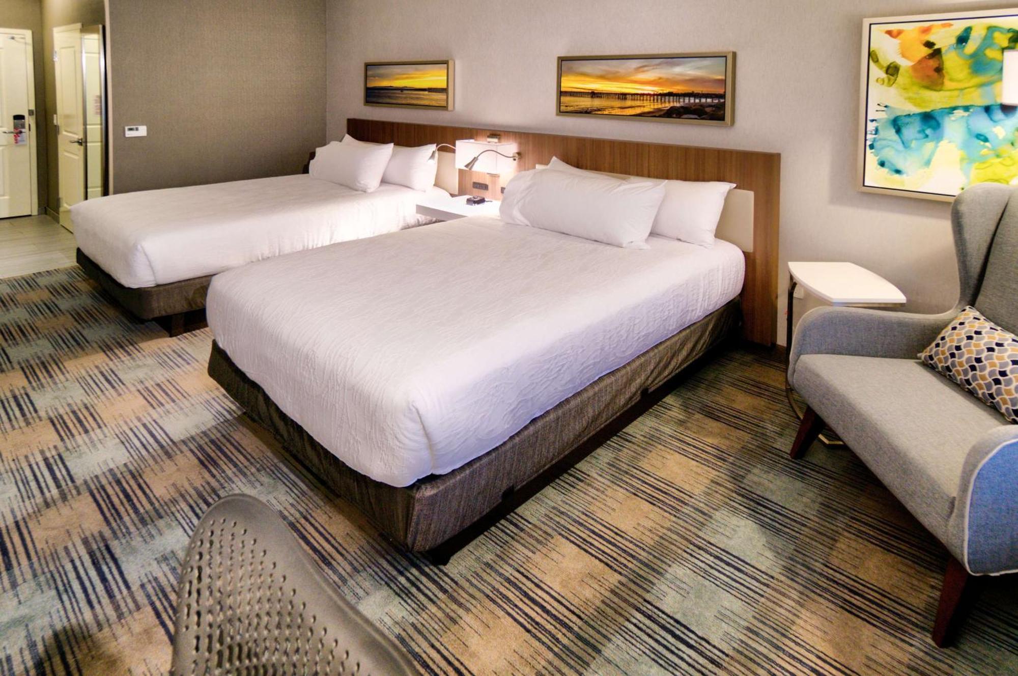Hilton Garden Inn Santa Barbara/Голета Экстерьер фото