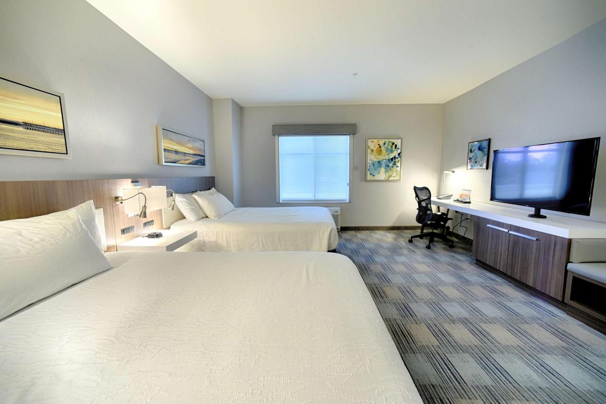 Hilton Garden Inn Santa Barbara/Голета Экстерьер фото