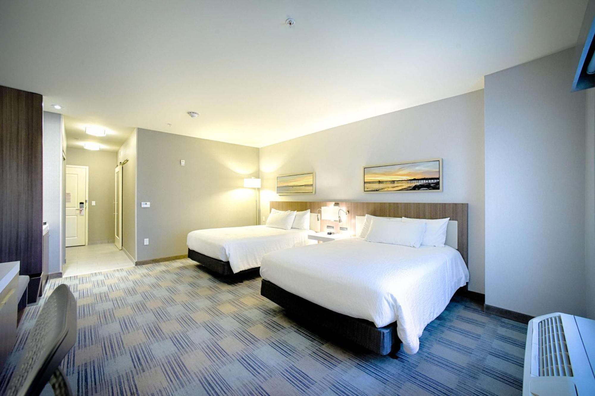 Hilton Garden Inn Santa Barbara/Голета Экстерьер фото