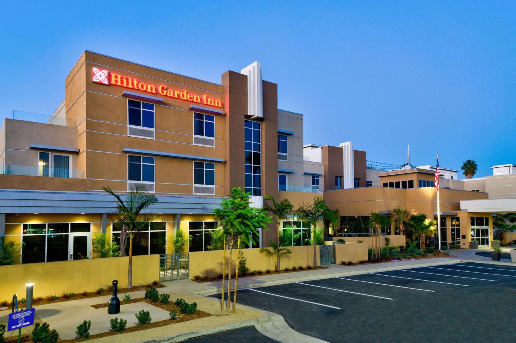 Hilton Garden Inn Santa Barbara/Голета Экстерьер фото