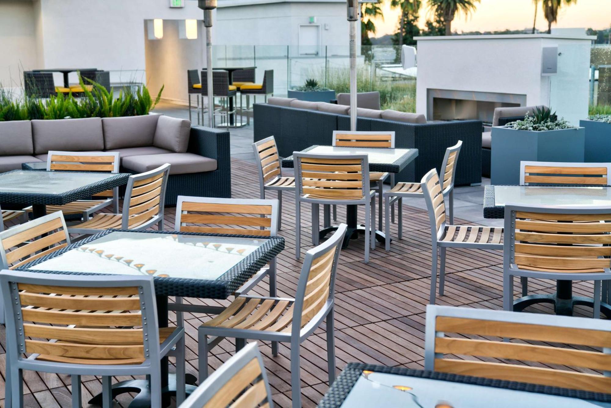 Hilton Garden Inn Santa Barbara/Голета Экстерьер фото