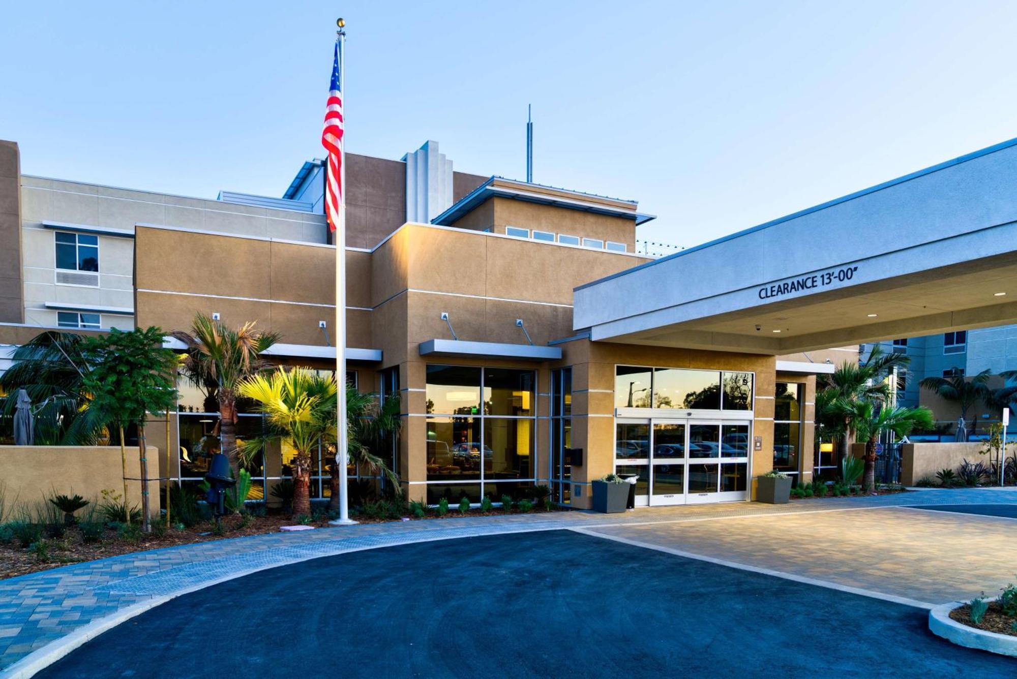 Hilton Garden Inn Santa Barbara/Голета Экстерьер фото